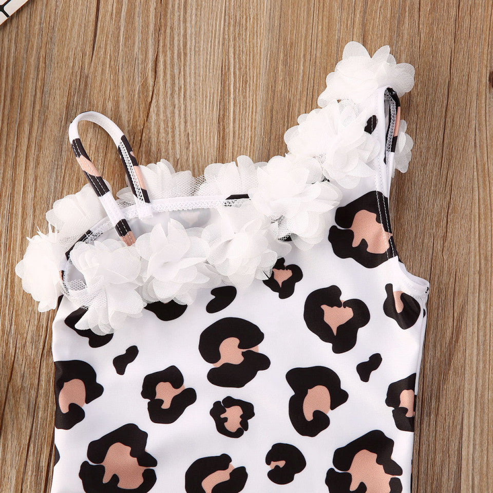 Costum de baie cu floricele atasate Drool