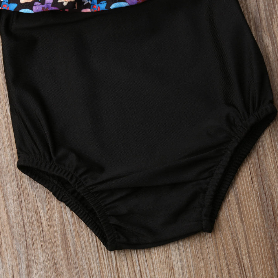 Costum de baie cu volan inflorat si bentita Drool