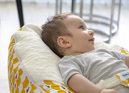 Fotoliu pentru bebelusi cu ham de siguranta BabyJem Baby Bean Bed