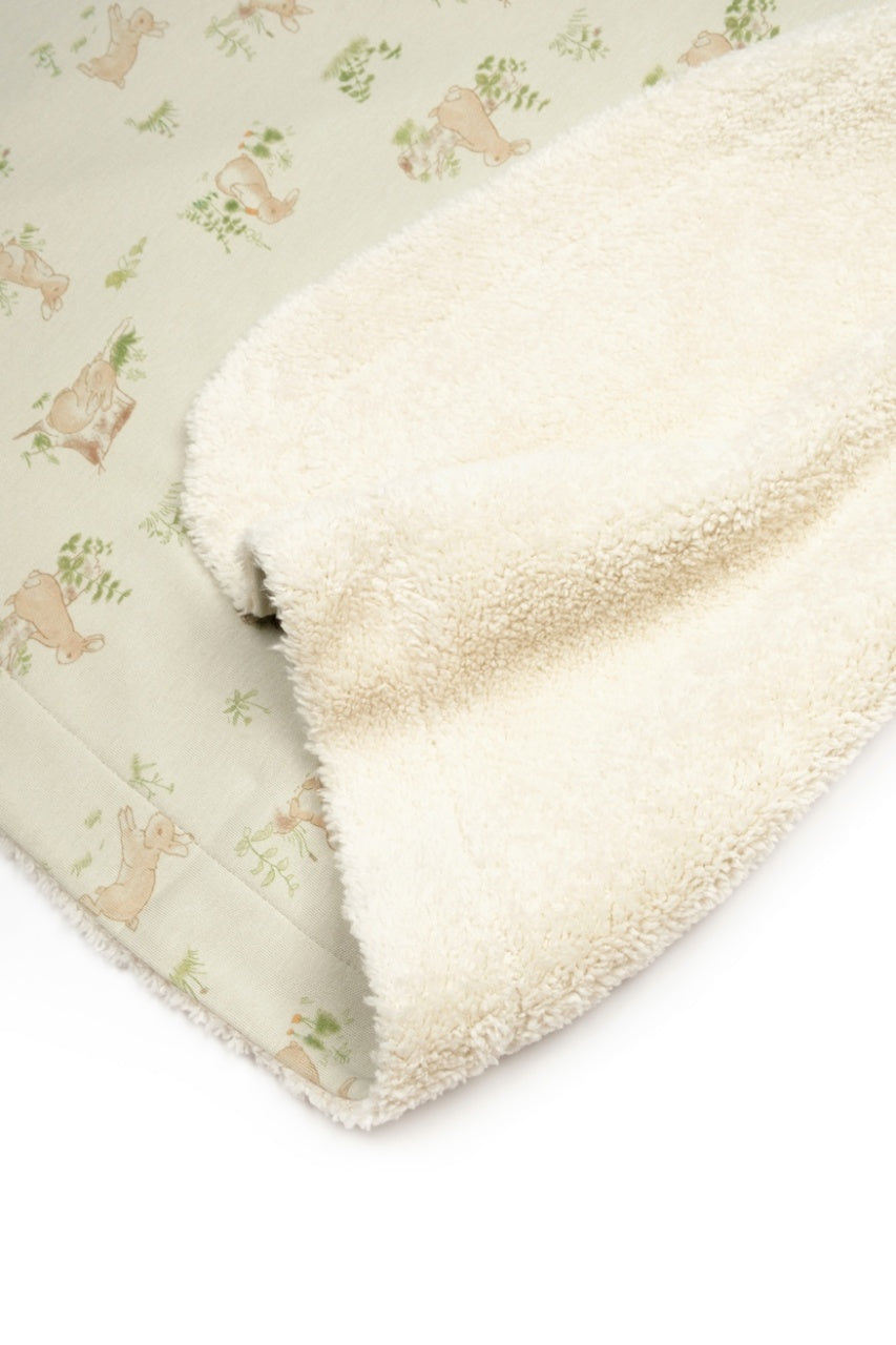 Paturica cu iepurasi pentru nou nascut, 85X85 cm, 100% bumbac organic, Rabbit, BabyCosy