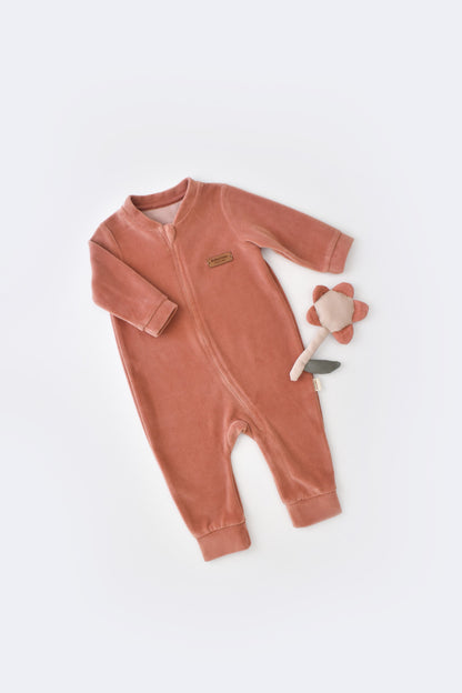 Salopeta cu maneca lunga si fermoar din 80%bumbac organic si 20% poliester - Caramiziu, BabyCosy