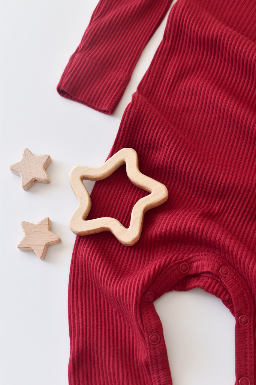 Salopeta cu maneca lunga si pantaloni lungi din bumbac organic si modal - Rosu BabyCosy