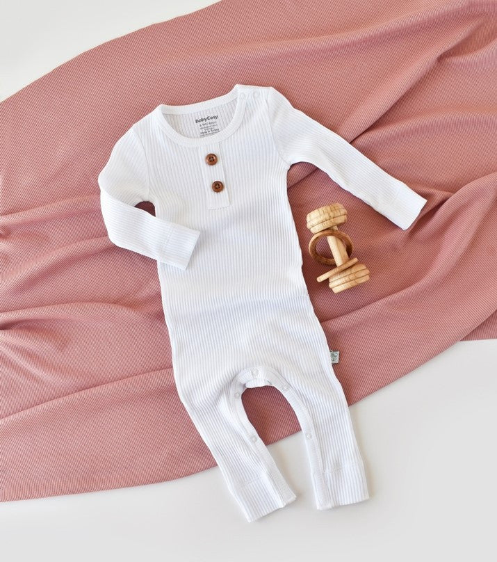 Salopeta cu maneca lunga si pantaloni lungi din bumbac organic si modal - Alb BabyCosy