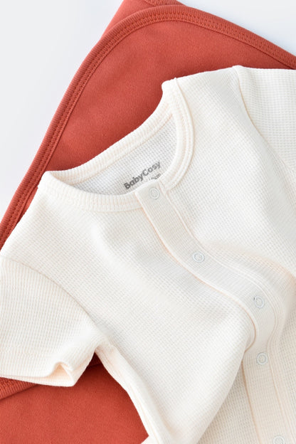 Salopeta cu pantaloni scurti - 100% bumbac organic - Ecru, BabyCosy