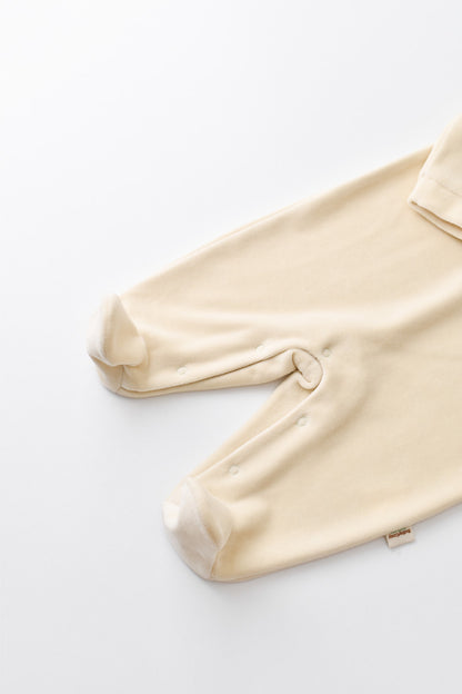 Salopeta Curcubeu cu maneca lunga si botosei din 80%bumbac organic si 20% poliester - Crem, BabyCosy