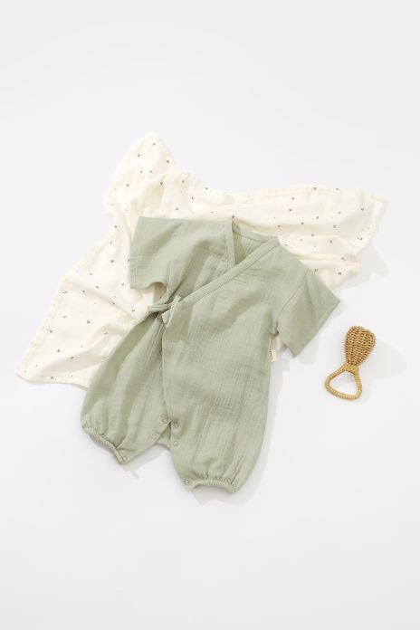 Salopeta petrecuta din muselina, BabyCosy, 100% bumbac organic, Verde