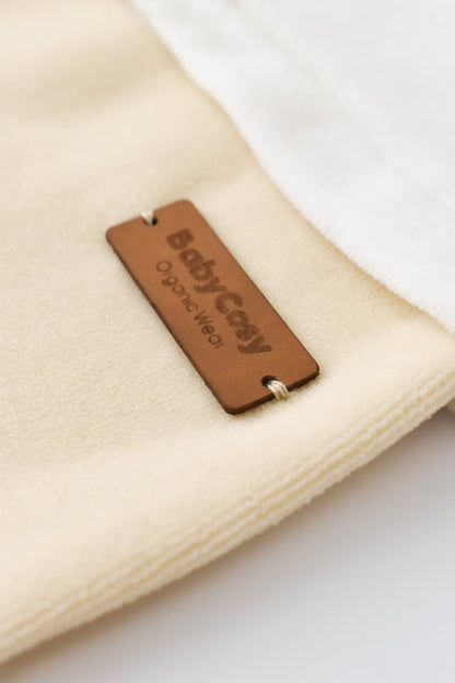Salopeta Ursulet cu maneca lunga si botosei din 80%bumbac organic si 20% poliester - Crem, BabyCosy