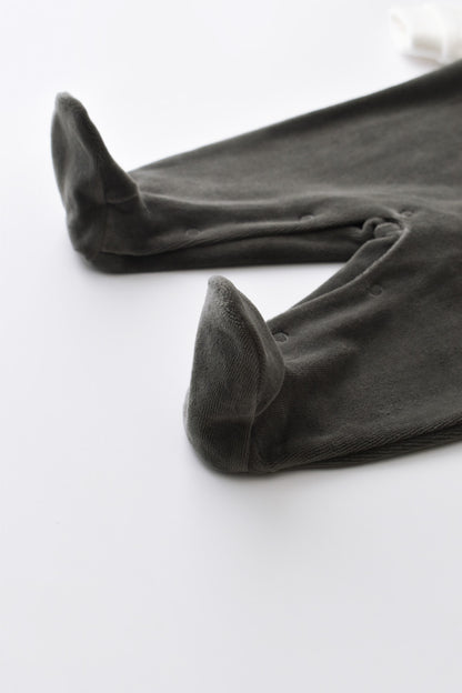 Salopeta Ursulet cu maneca lunga si botosei din 80%bumbac organic si 20% poliester - Antracit, BabyCosy