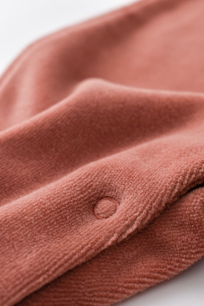 Salopeta Ursulet cu maneca lunga si botosei din 80%bumbac organic si 20% poliester - Caramiziu, BabyCosy