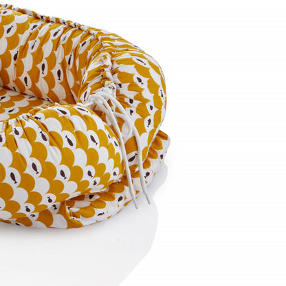 Salteluta BabyNest cu bara jucarii Between parents