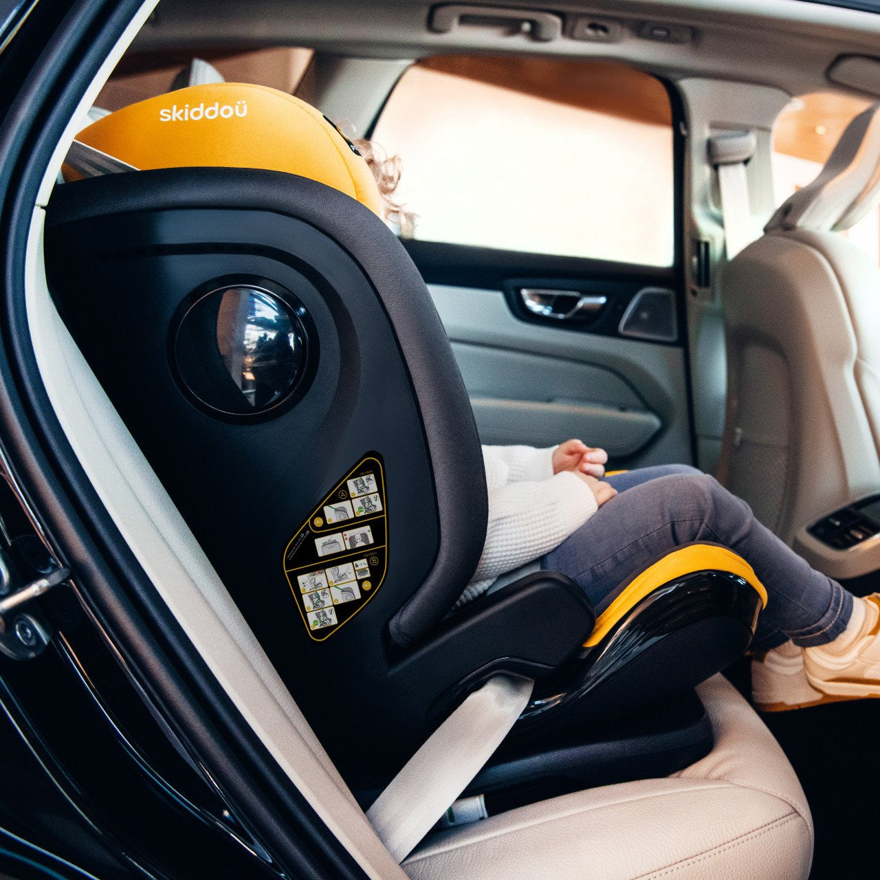 Scaun auto ISOFIX Skiddou Täby, 15-36 kg, Onyx, Negru FARA AMBALAJ/Cutie Originala