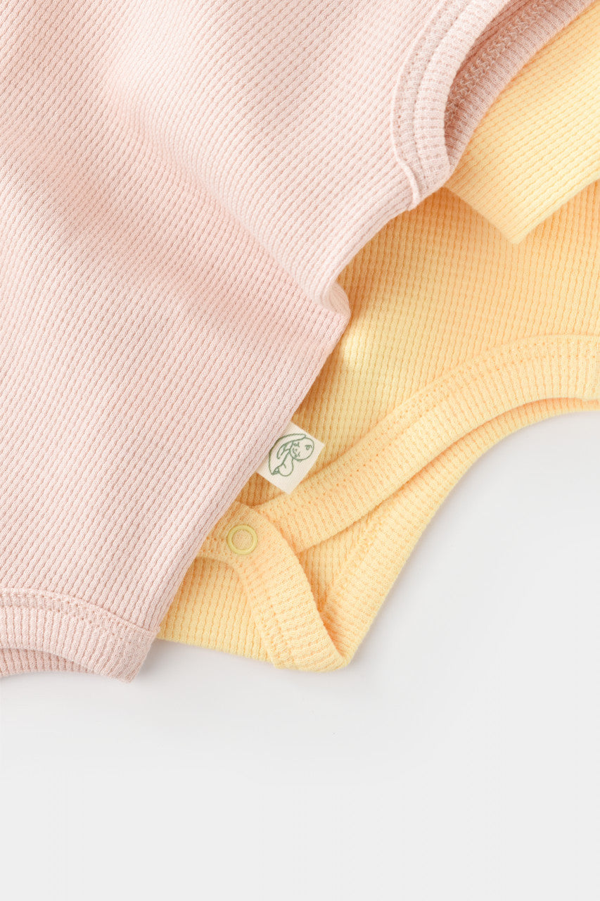 Set 2 body-uri fara maneci bebe unisex -100% bumbac organic - Galben/Roz, BabyCosy