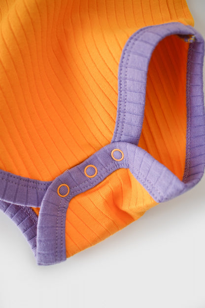 Set 2 body-uri Ribana Bebe Unisex din bumbac organic si 5%elastan - Galben/Mov BabyCosy