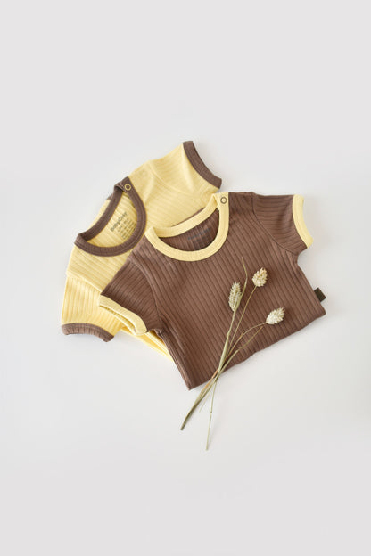 Set 2 body-uri Ribana Bebe Unisex din bumbac organic si 5%elastan - Vanilie/Maro BabyCosy
