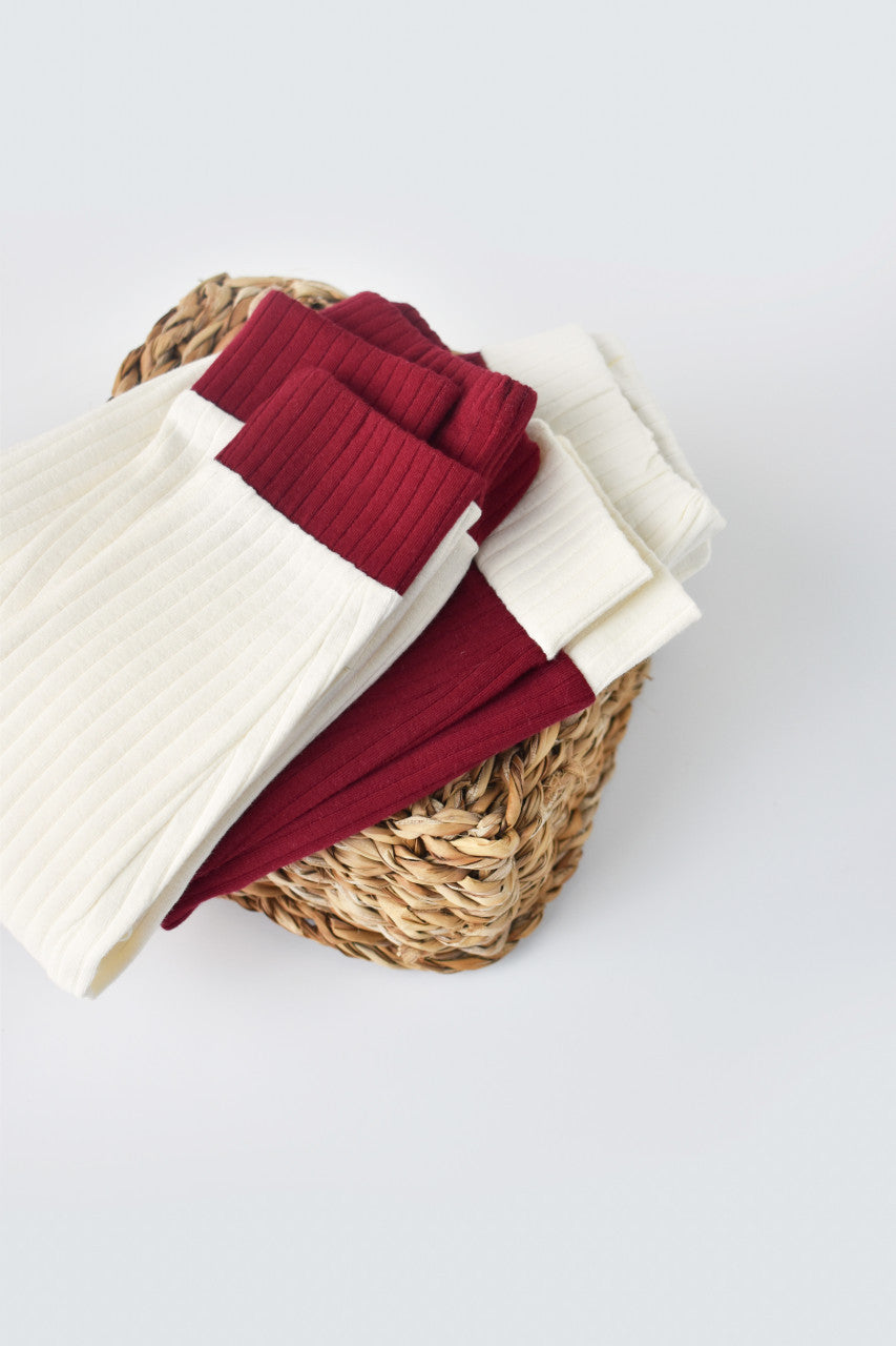 Set 2 pantaloni Ribana Bebe Unisex din bumbac organic si 5%elastan - Ecru/Bordo, BabyCosy