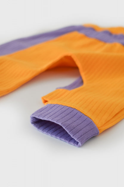 Set 2 pantaloni Ribana Bebe Unisex din bumbac organic si 5%elastan - Galben/Mov BabyCosy