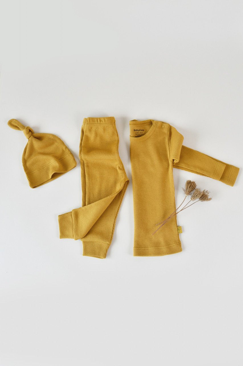 Set 3 piese: bluzita cu maneca lunga, pantaloni lungi si caciulita din bumbac organic si modal - Sofran, BabyCosy