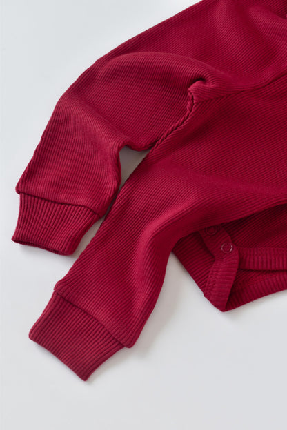 Set 3 piese: body cu maneca lunga, pantaloni lungi si caciulita din bumbac organic si modal - Rosu, BabyCosy