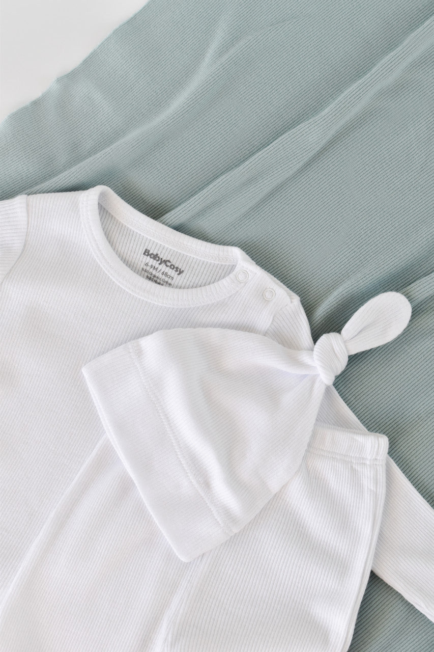 Set 3 piese: body cu maneca lunga, pantaloni lungi si caciulita din bumbac organic si modal - Alb, BabyCosy
