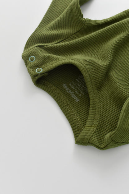 Set 3 piese: body cu maneca lunga, pantaloni lungi si caciulita din bumbac organic si modal - Verde, BabyCosy