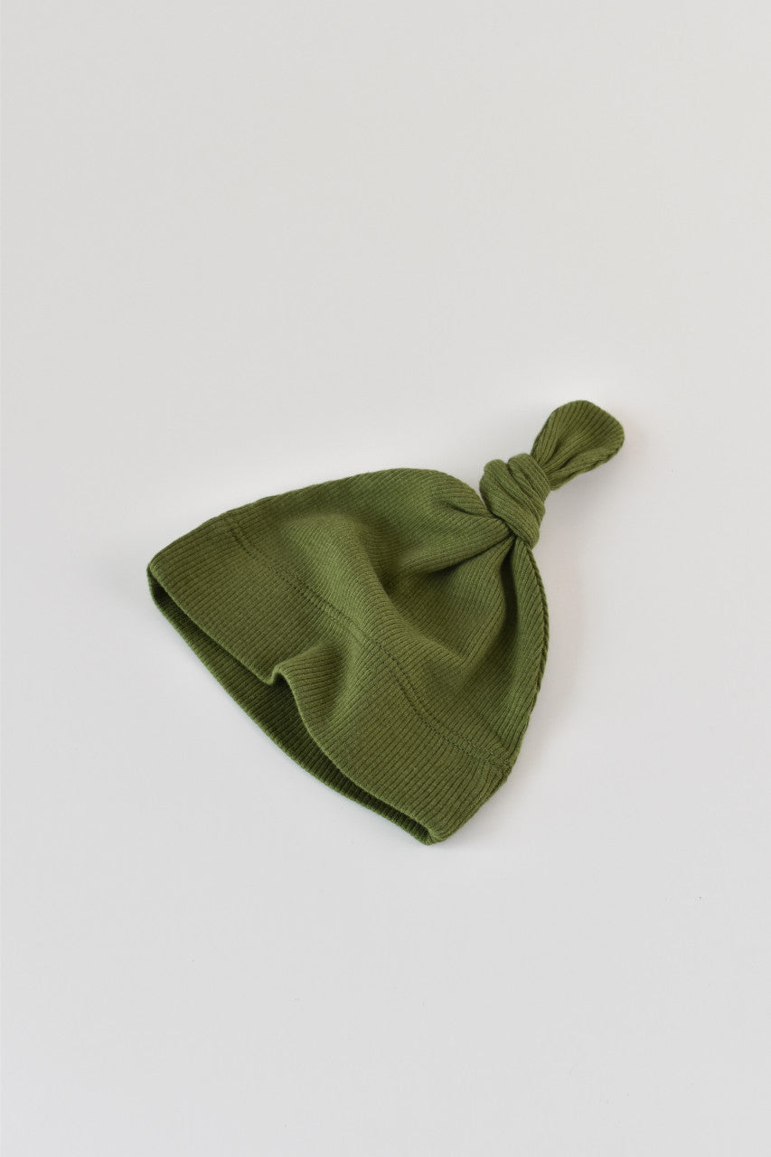 Set 3 piese: body cu maneca lunga, pantaloni lungi si caciulita din bumbac organic si modal - Verde, BabyCosy