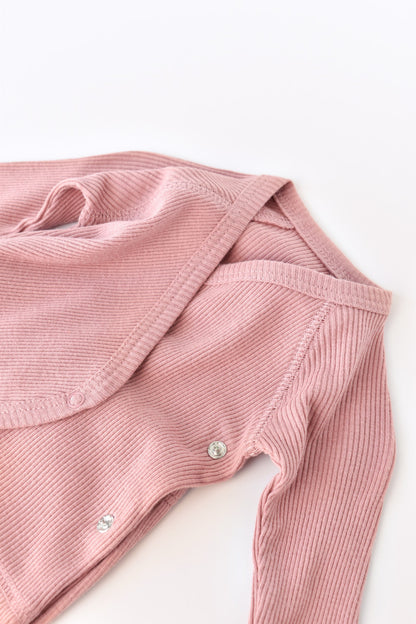 Set 4 piese: bluza, pantaloni, caciulita si manusi din bumbac organic si modal - Rose, BabyCosy