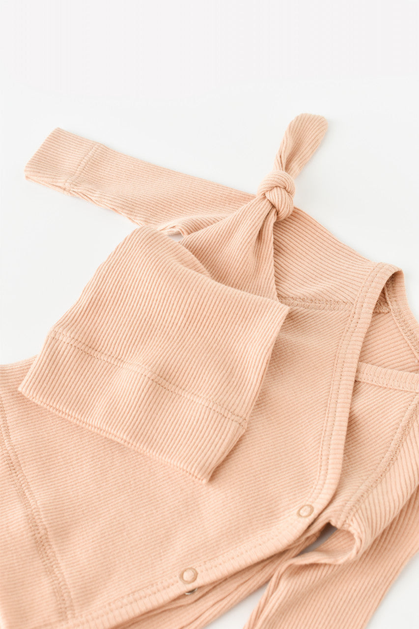 Set 4 piese: bluza, pantaloni, caciulita si manusi din bumbac organic si modal - Somon, BabyCosy