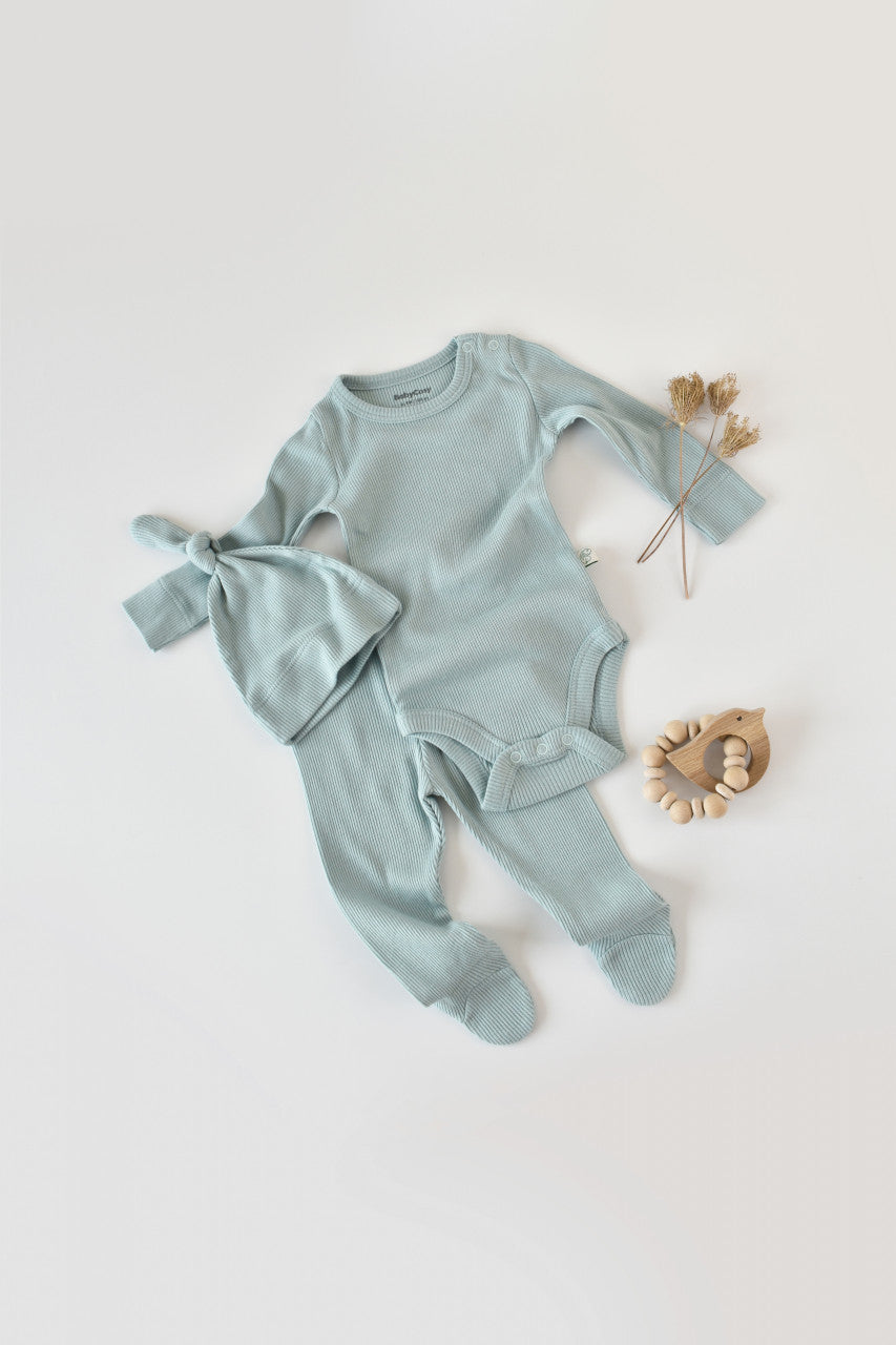 Set 4 piese: bluza, pantaloni, caciulita si manusi din bumbac organic si modal - Mint, BabyCosy