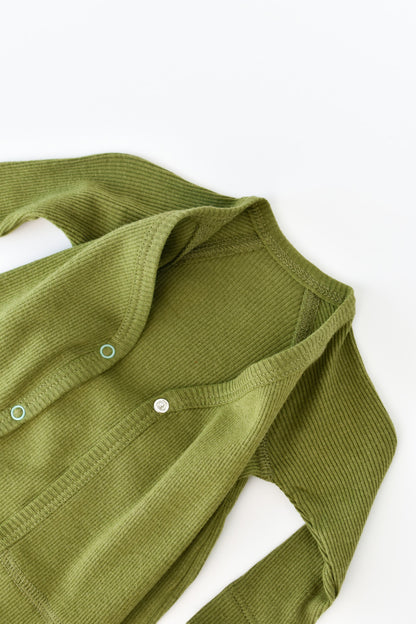 Set 4 piese: bluza, pantaloni, caciulita si manusi din bumbac organic si modal - Verde, BabyCosy