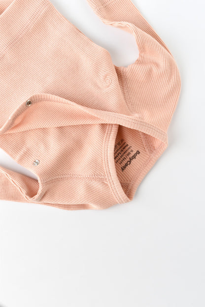 Set 4 piese: bluza, pantaloni, caciulita si manusi din bumbac organic si modal - Piersica, BabyCosy