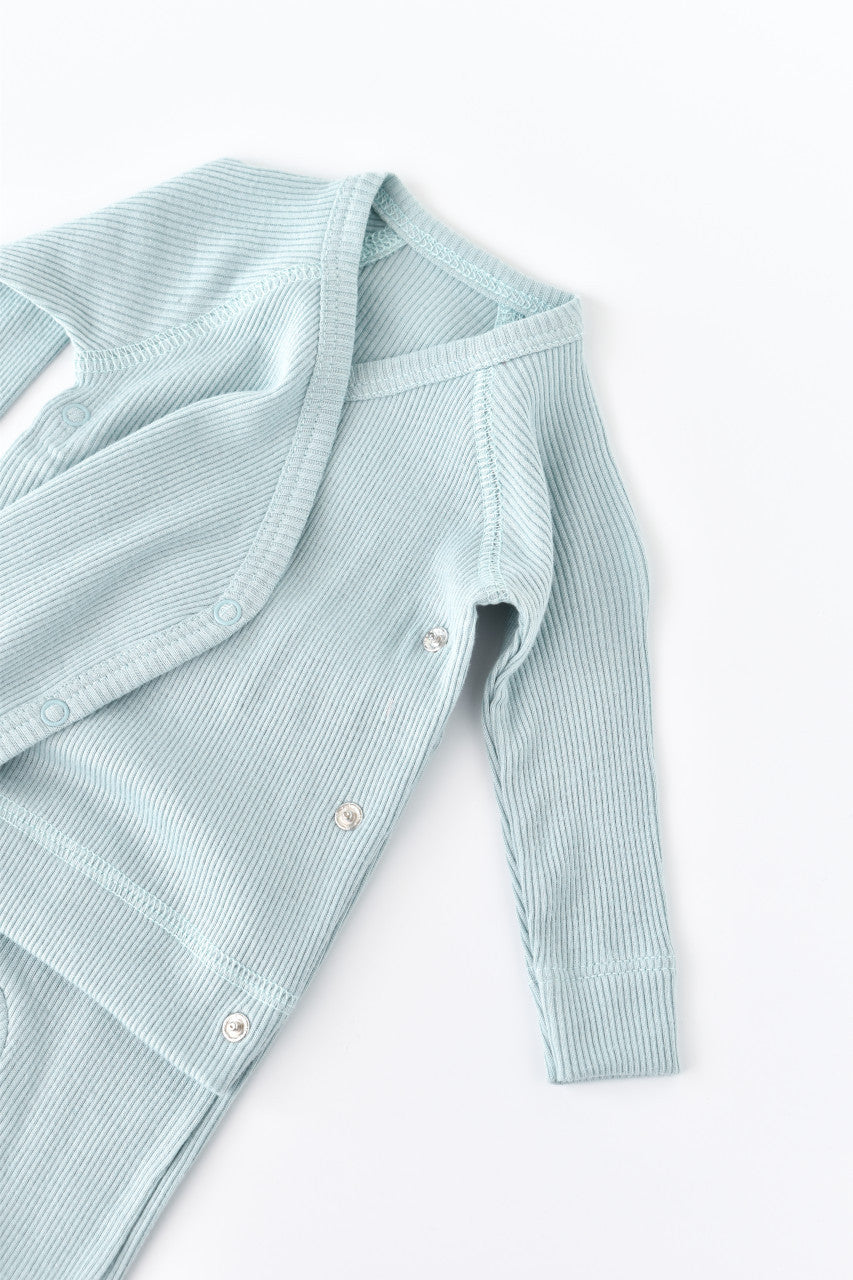 Set 4 piese: bluza, pantaloni, caciulita si manusi din bumbac organic si modal - Mint, BabyCosy