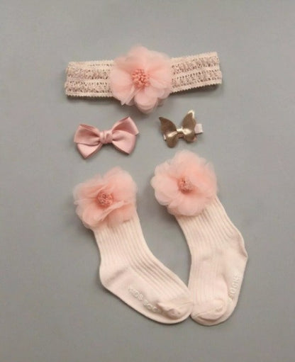 Set 4 piese - sosete cu accesorii Drool