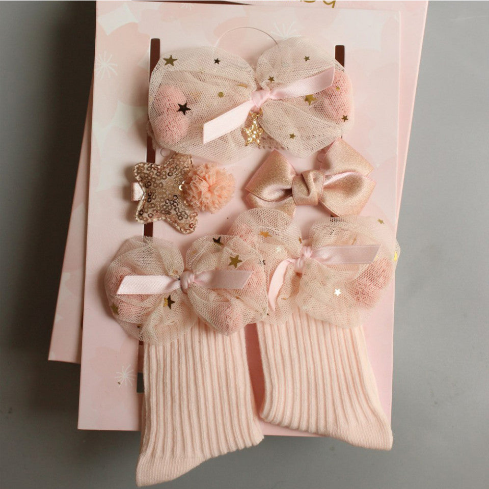 Set 4 piese - sosete cu accesorii Drool