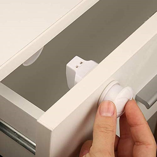 Set 4 sigurante magnetice pentru usi de dulapuri si sertare BabyJem
