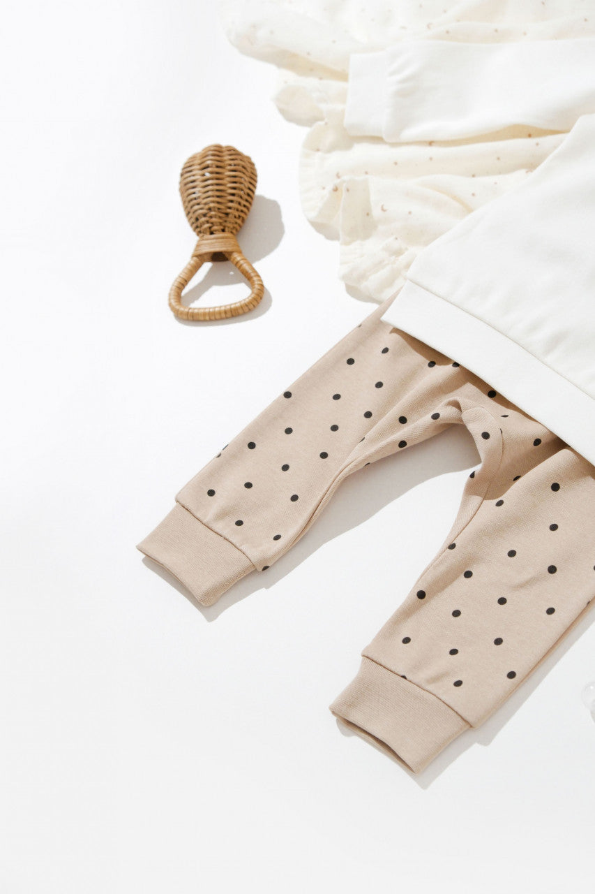 Set bluzita cu maneca lunga si pantaloni lungi cu buline Girafa, BabyCosy, 100% bumbac organic, Ecru