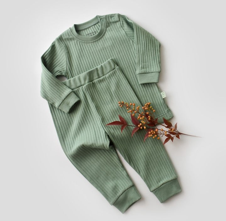 Set bluzita cu maneca lunga si pantaloni lungi din bumbac organic si 5% elastan - Verde BabyCosy