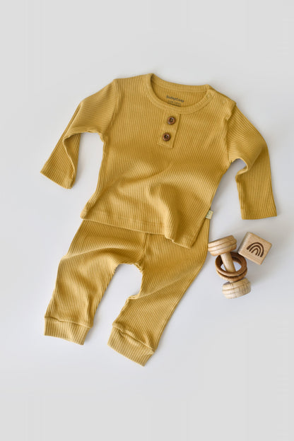 Set bluzita cu maneca lunga si pantaloni lungi din bumbac organic si modal - Somon BabyCosy