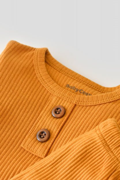 Set bluzita cu maneca lunga si pantaloni lungi din bumbac organic si modal - Mustar BabyCosy