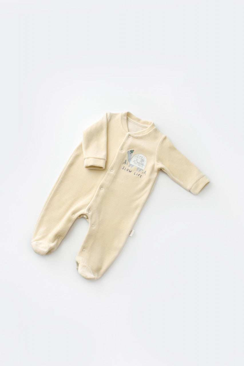 Set Broscuta cu salopeta si body din 80%bumbac organic si 20% poliester - Crem, BabyCosy