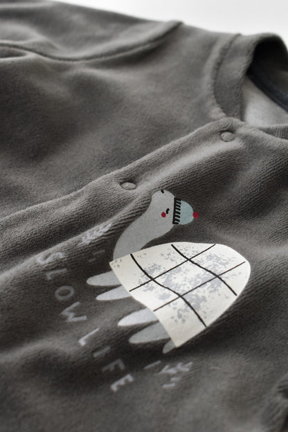 Set Broscuta cu salopeta si body din 80%bumbac organic si 20% poliester - Antracit, BabyCosy