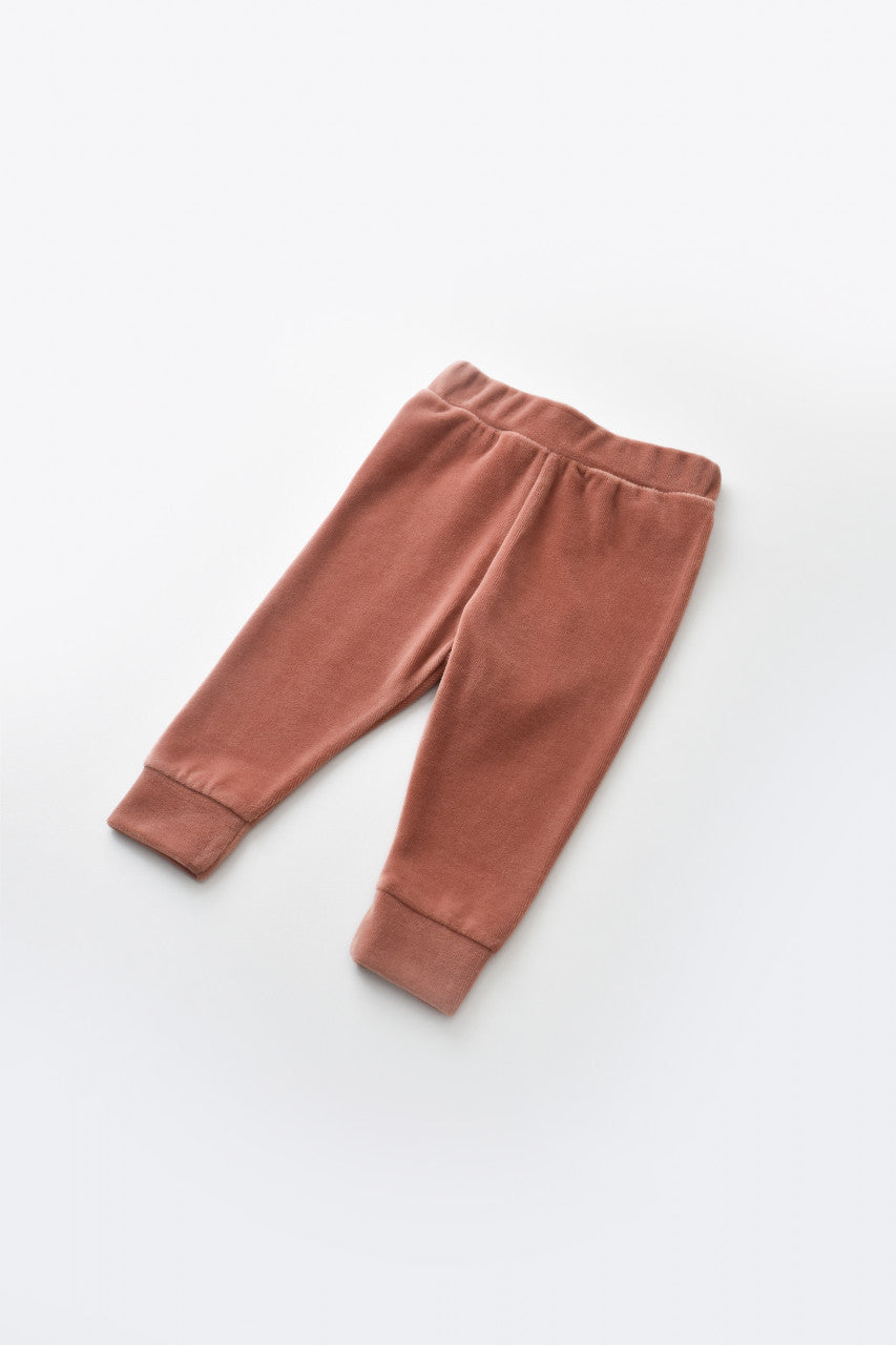 Set Curcubeu cu bluzita cu maneca lunga si pantaloni lungi din 80%bumbac organic si 20% poliester - Caramiziu, BabyCosy