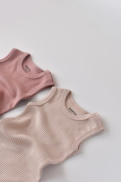 Set de 2 body-uri fara maneci din bumbac organic si modal - Roz/Blush BabyCosy