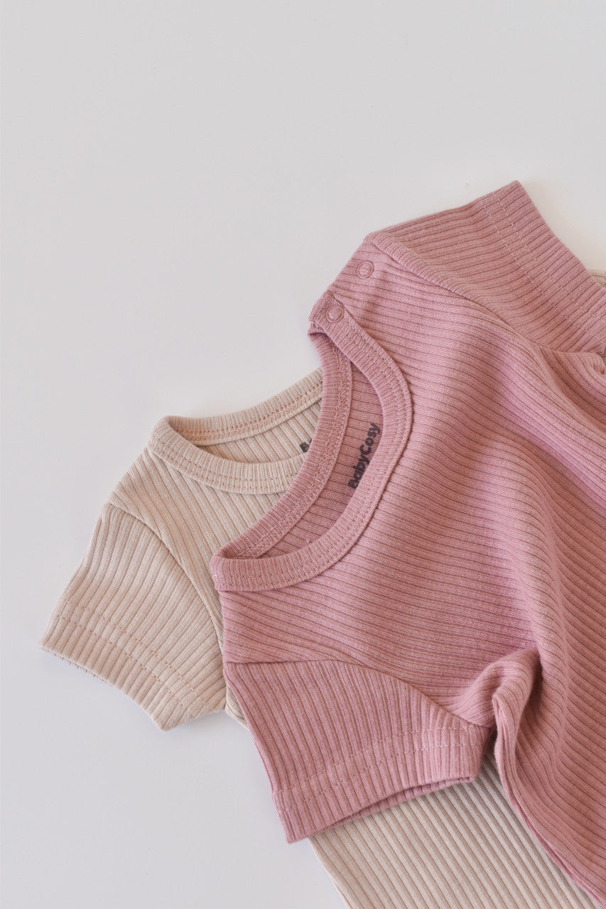 Set de 2 salopetele cu maneca scurta din bumbac organic si modal - Roz/ Blush BabyCosy