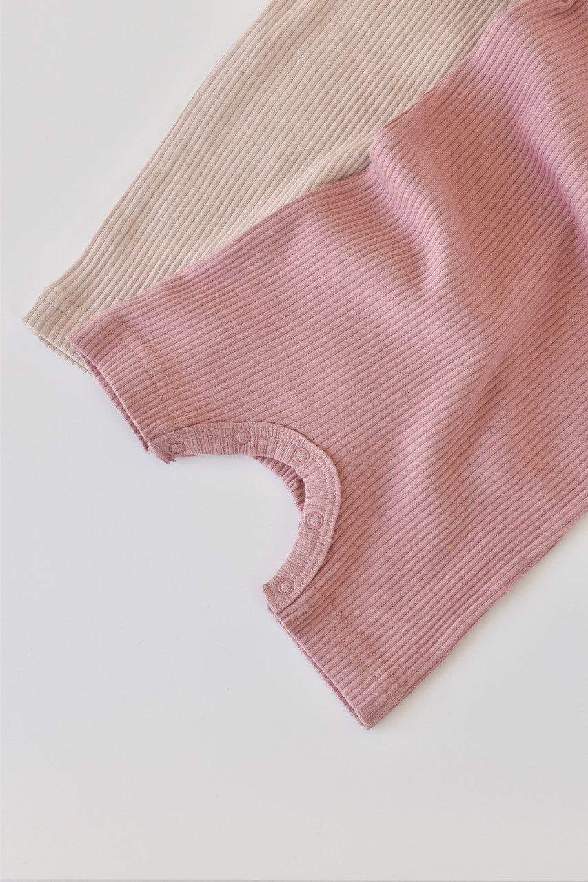 Set de 2 salopetele cu maneca scurta din bumbac organic si modal - Roz/ Blush BabyCosy