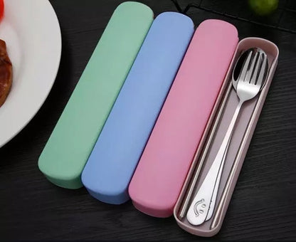 Set de tacamuri pentru calatorii Drool