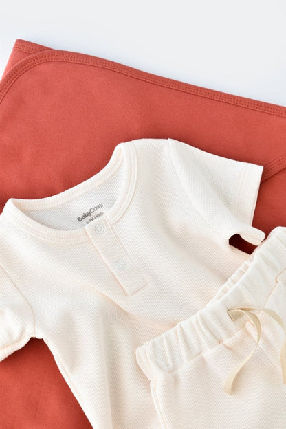 Set tricou cu pantaloni scurti - 100% bumbac organic - Ecru, BabyCosy