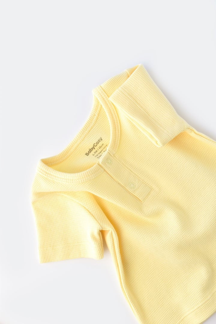 Set tricou cu pantaloni scurti - 100% bumbac organic - Galben, BabyCosy