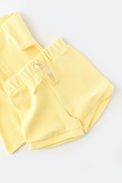 Set tricou cu pantaloni scurti - 100% bumbac organic - Galben, BabyCosy