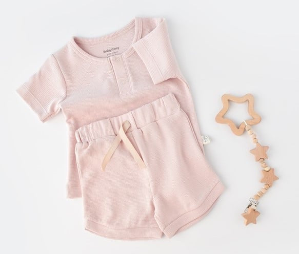 Set tricou cu pantaloni scurti - 100% bumbac organic - Roz, BabyCosy
