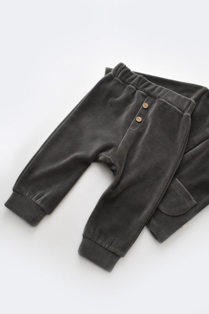 Set Ursulet cu bluzita cu fermoar si gluga si pantaloni lungi din 80%bumbac organic si 20% poliester - Antracit, BabyCosy